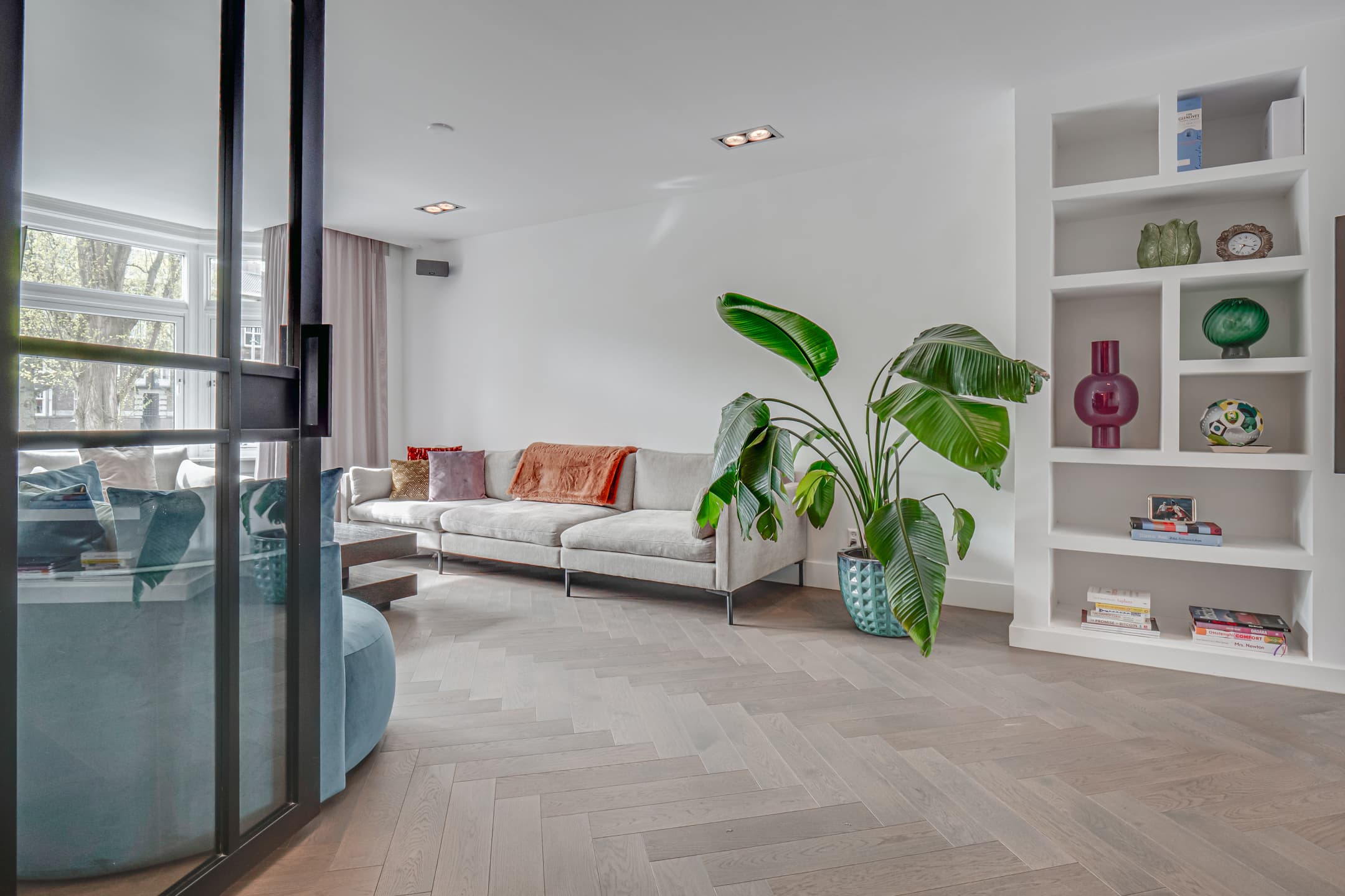 show all photos of Rooseveltlaan