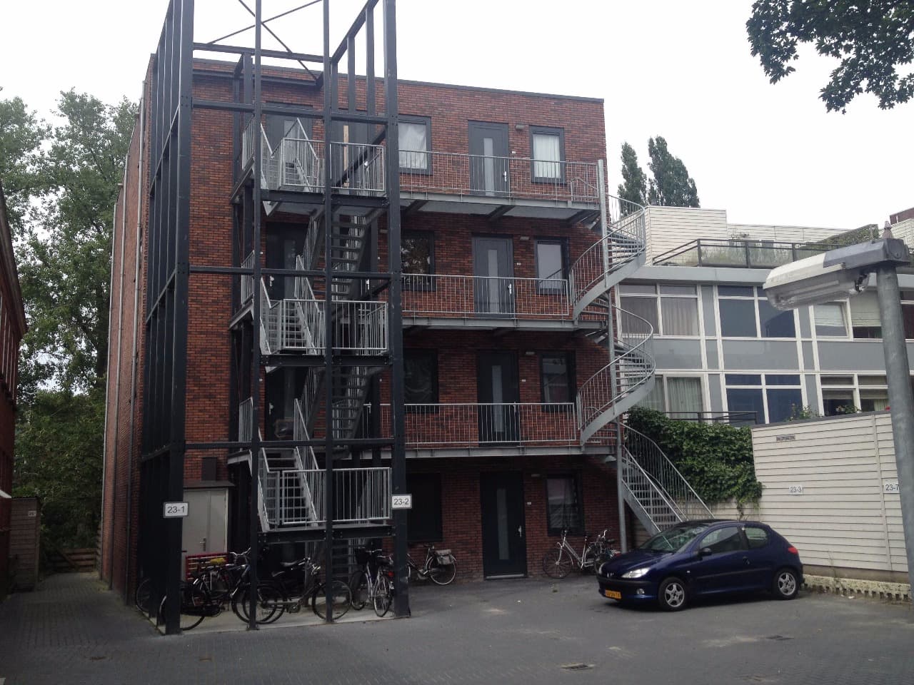 show all photos of Helper Westsingel