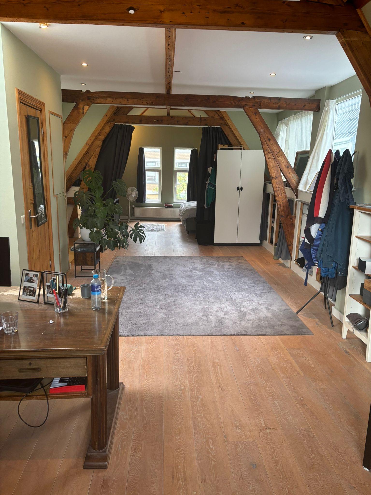 show all photos of Hondiusstraat