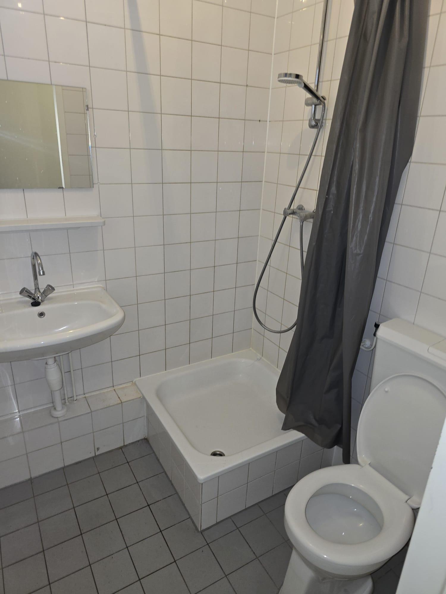 show all photos of Odeonstraat