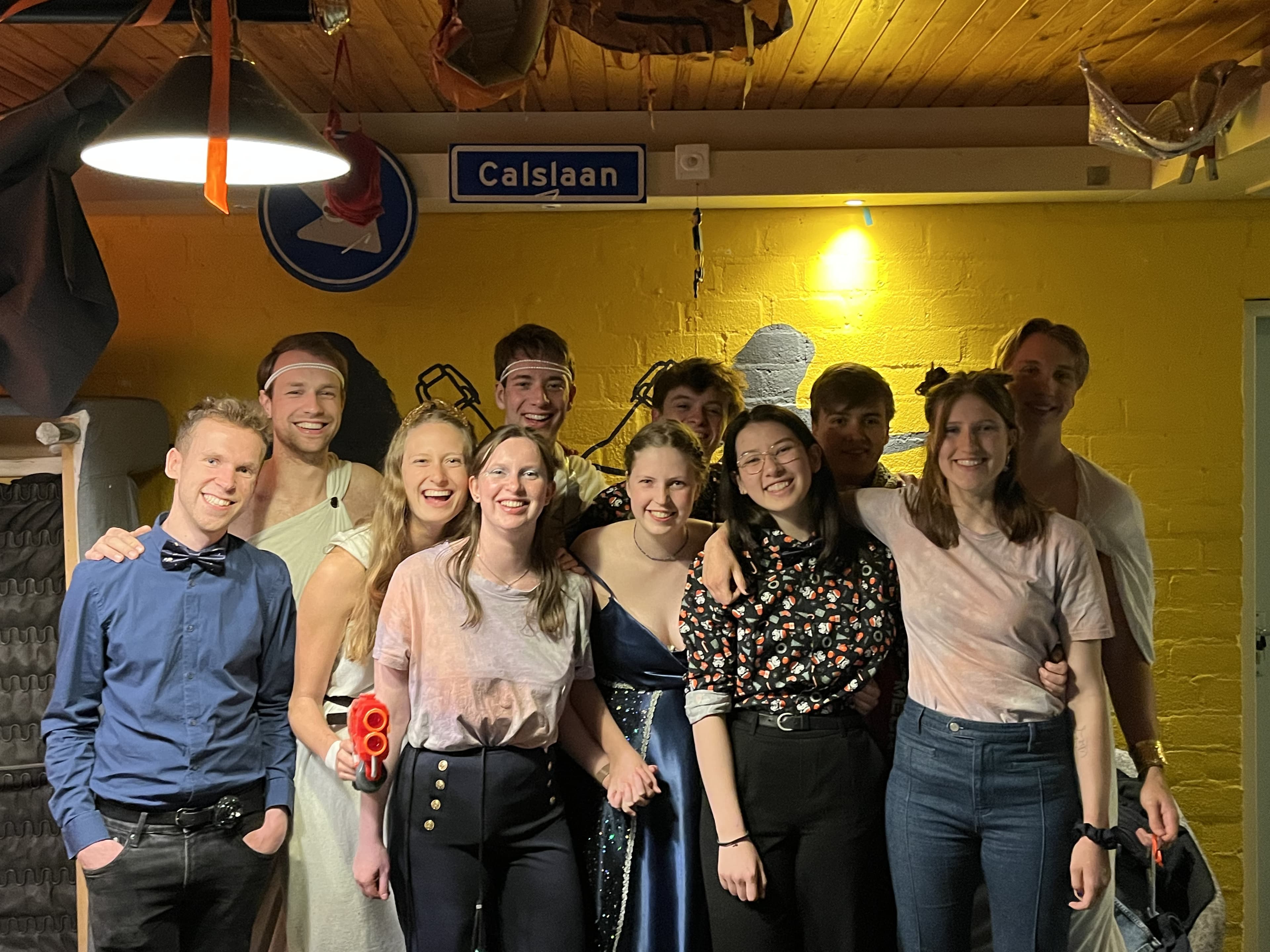 show all photos of Calslaan