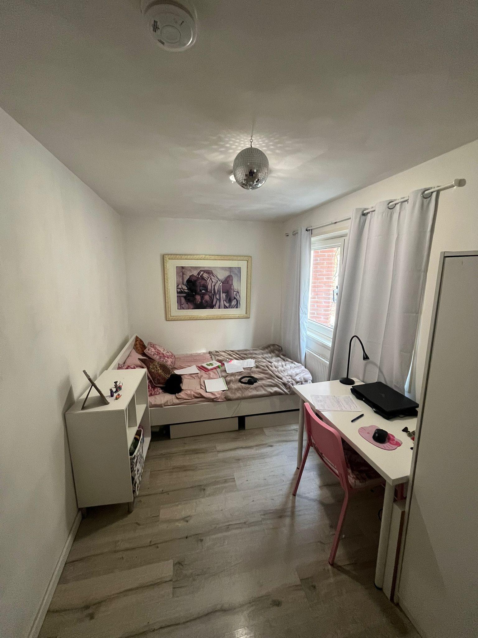 show all photos of Balistraat