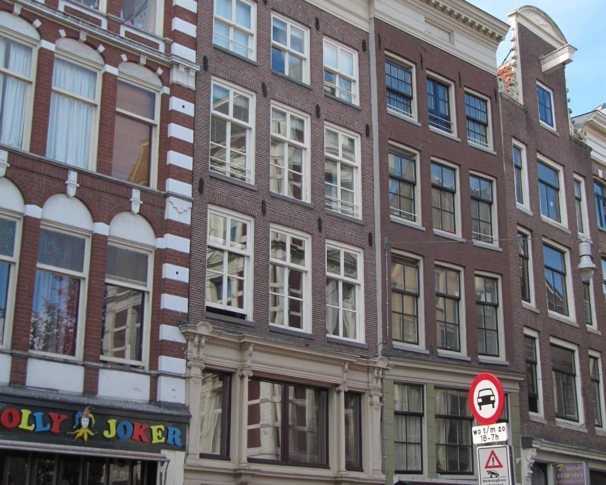 show all photos of Zeedijk