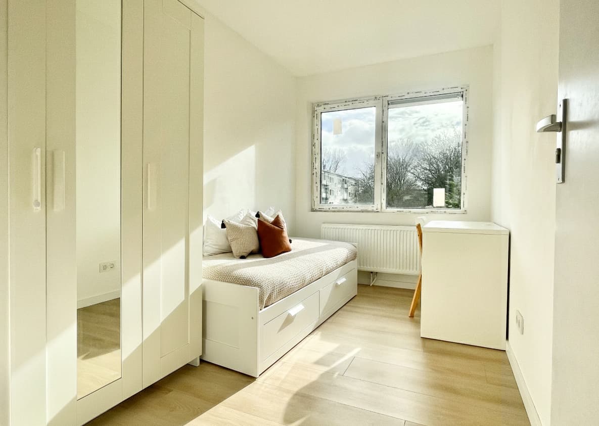 show all photos of Alpert van Metzhof