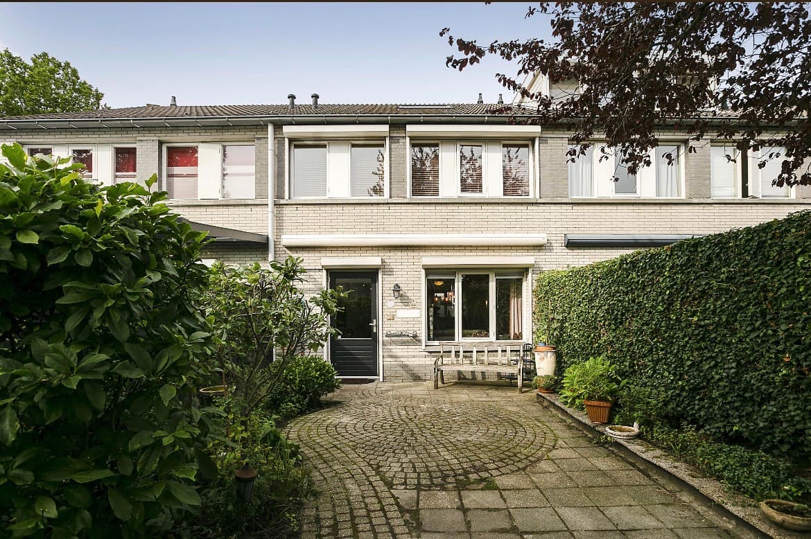 show all photos of Molenbochtplein