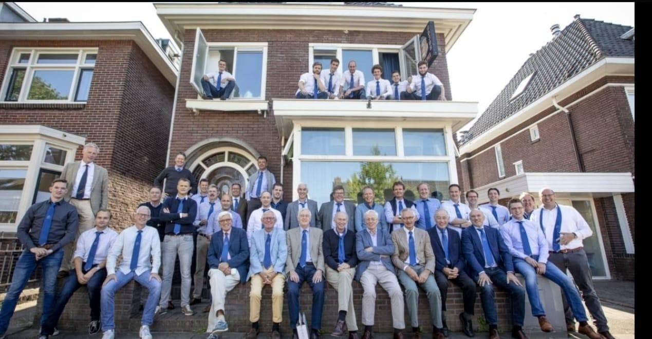 show all photos of Oldenzaalsestraat