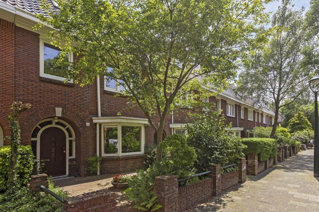 show all photos of Jacques Perkstraat