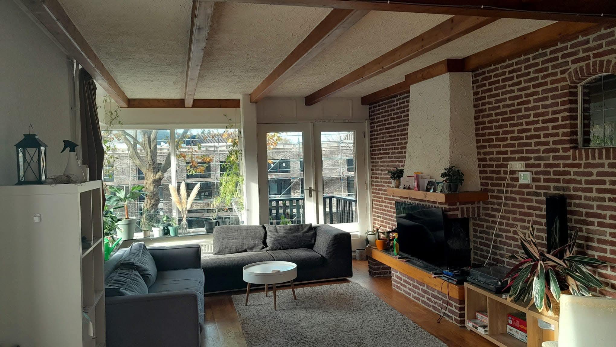 show all photos of Raadhuisplein