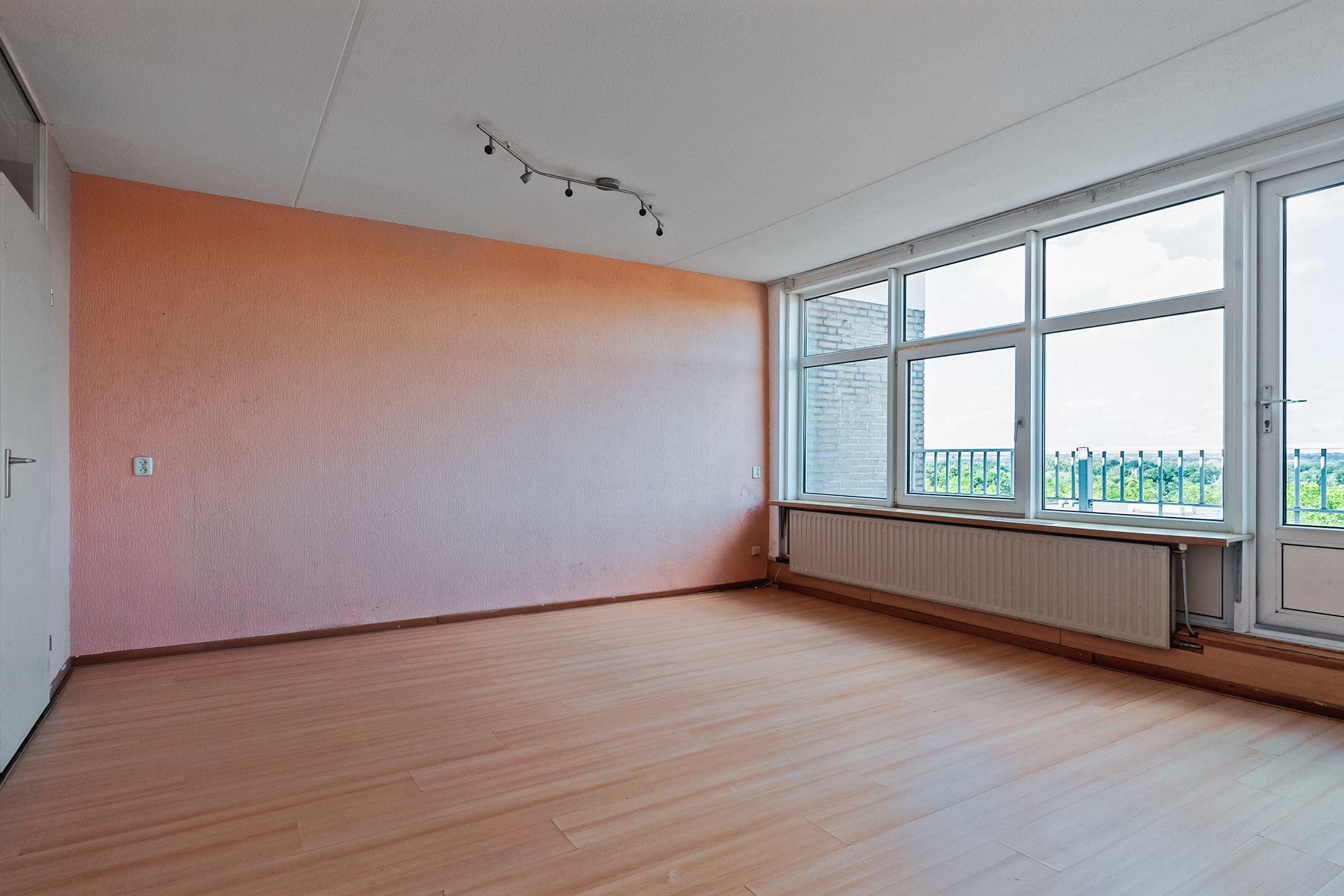 show all photos of Zeswegenlaan