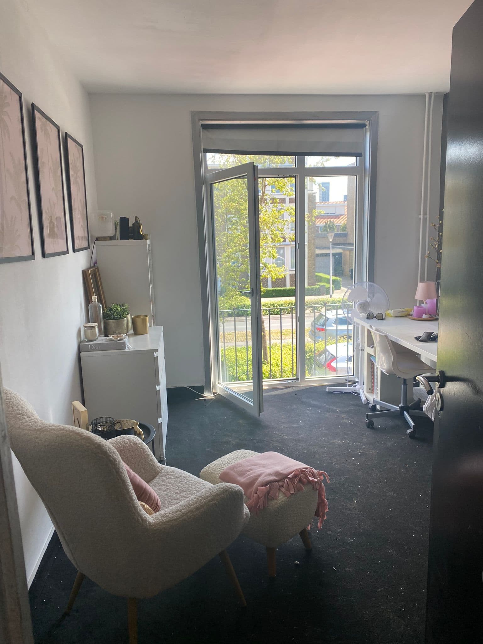 show all photos of Heliconweg