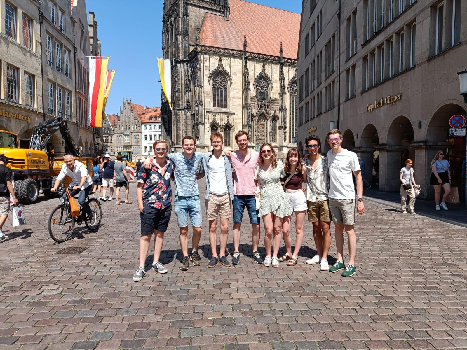 show all photos of Campuslaan