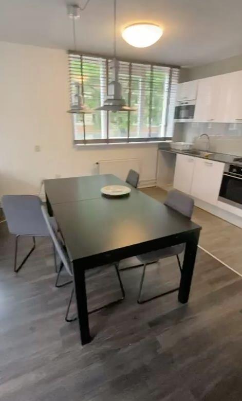 show all photos of Semarangstraat