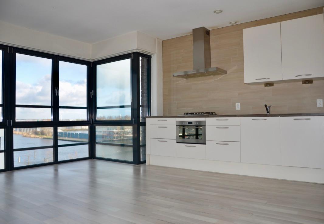 show all photos of Werfstraat