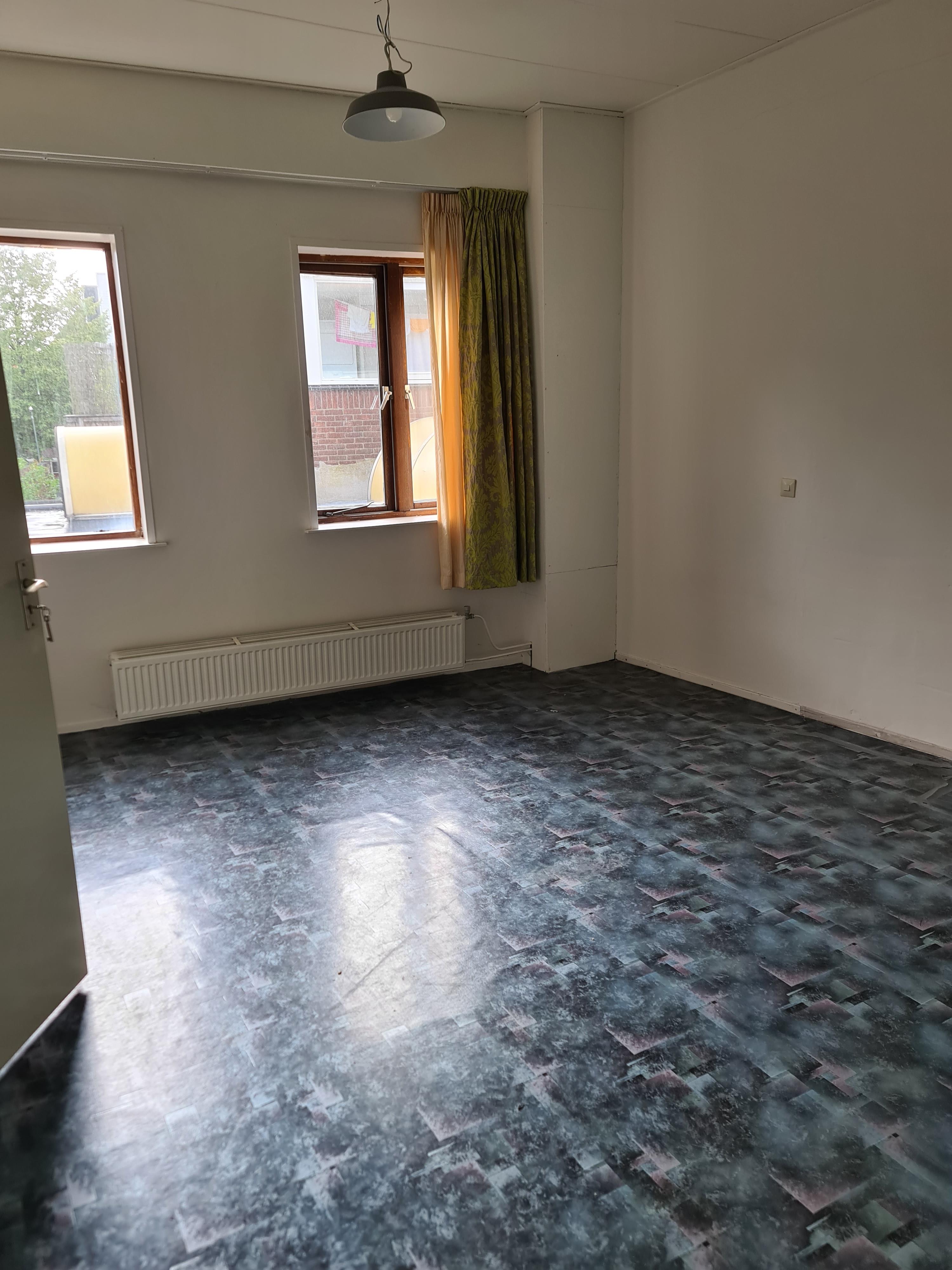 show all photos of Waalstraat