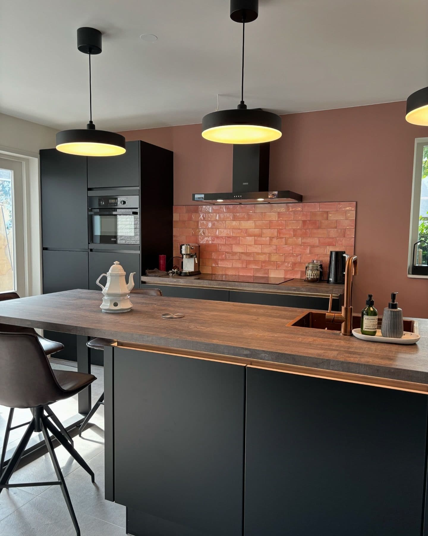 show all photos of Else Mauhsstraat