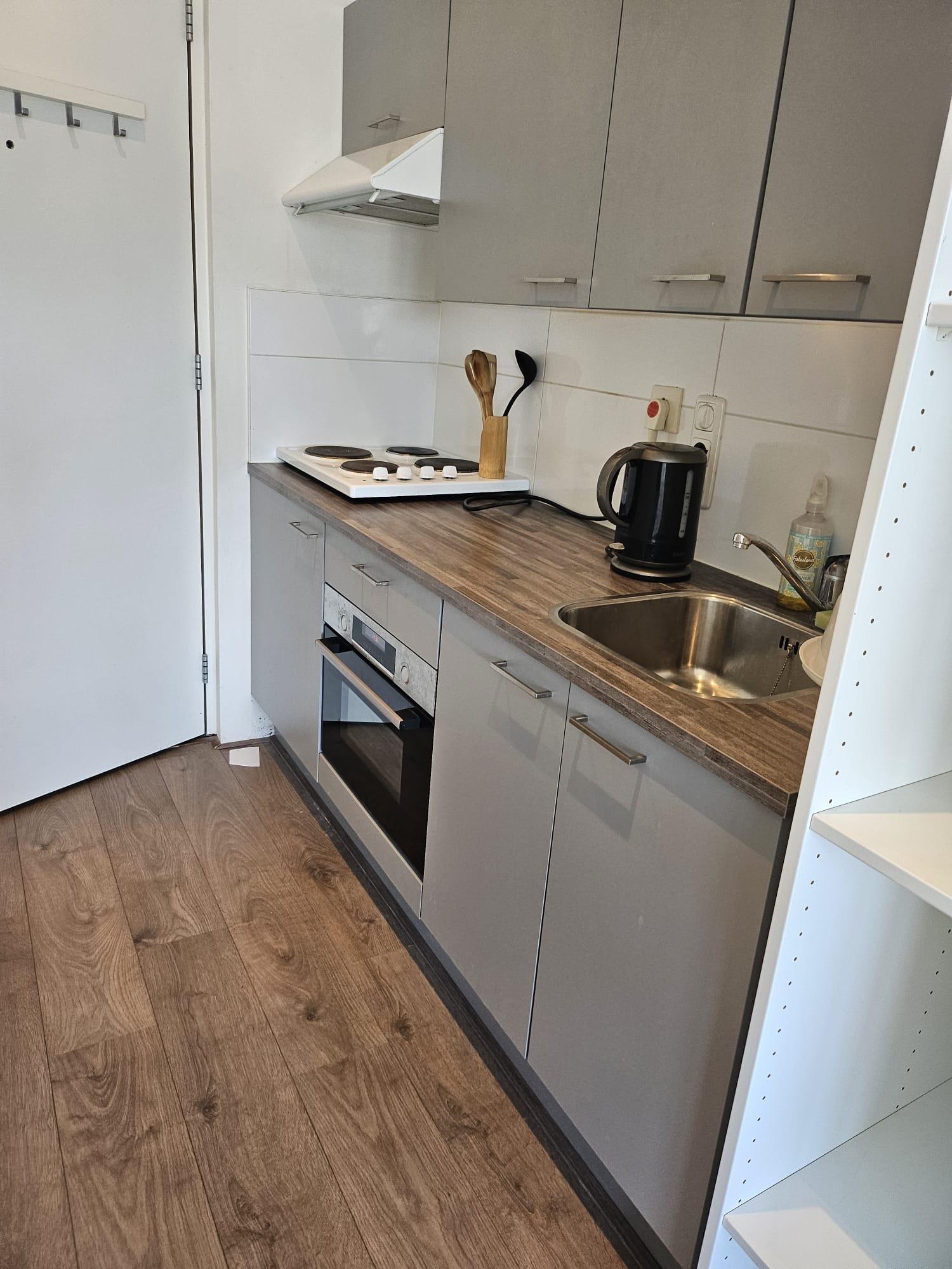 show all photos of Van Heenvlietlaan