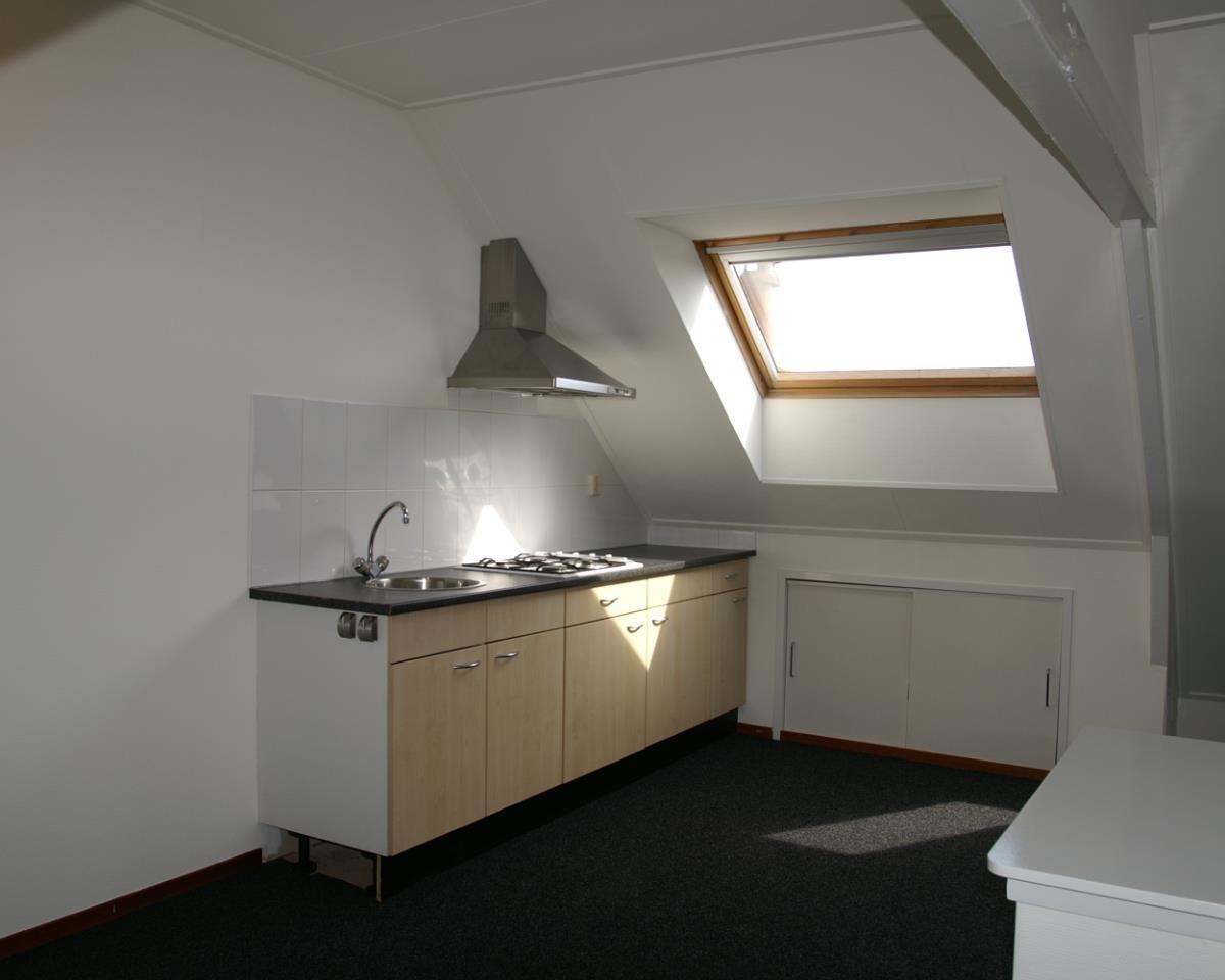 show all photos of Lindestraat