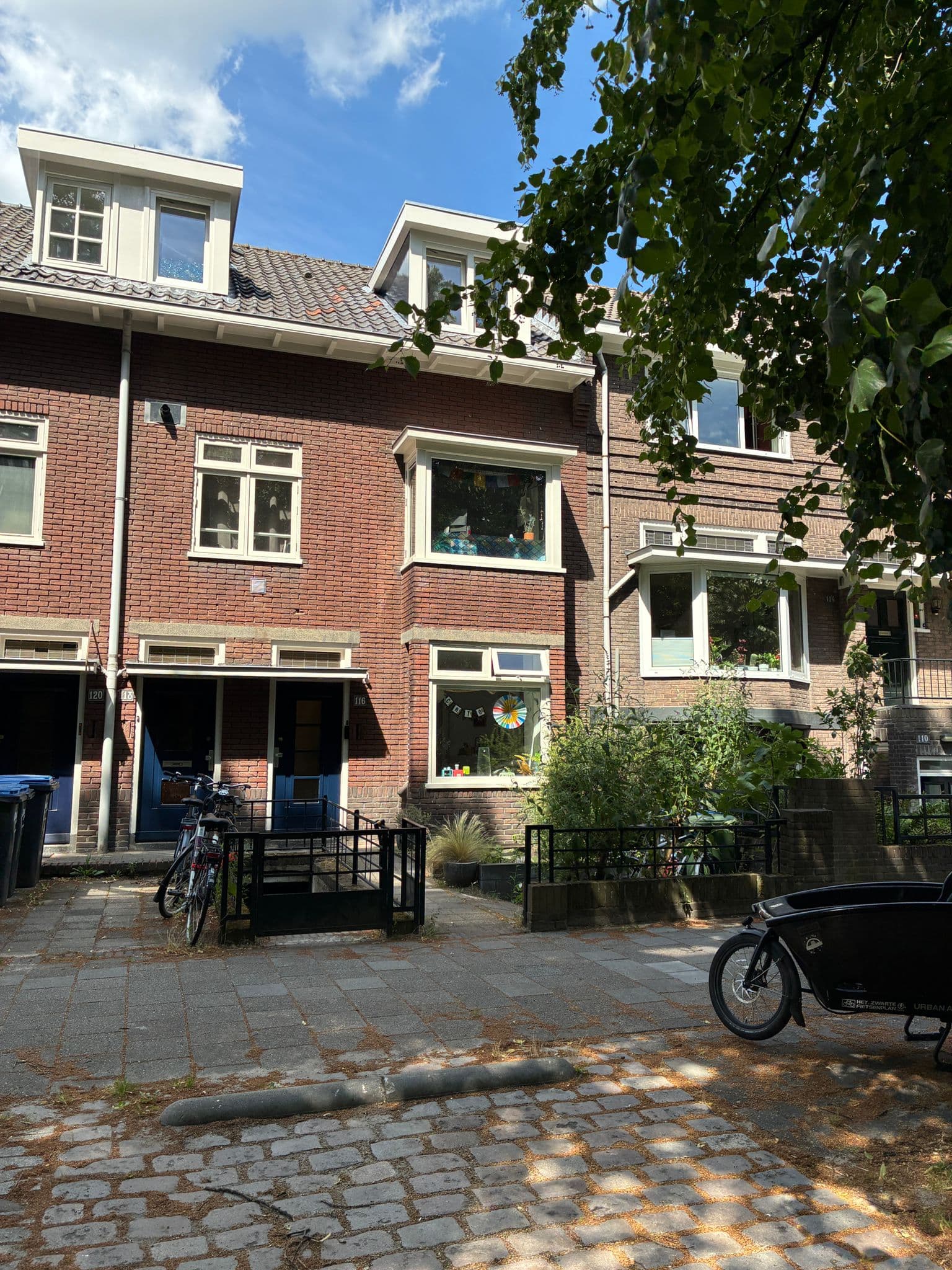 show all photos of Eerste Oude Heselaan