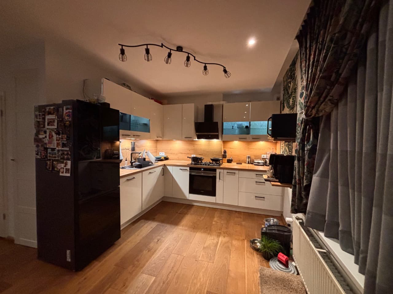 show all photos of Gerard Doustraat