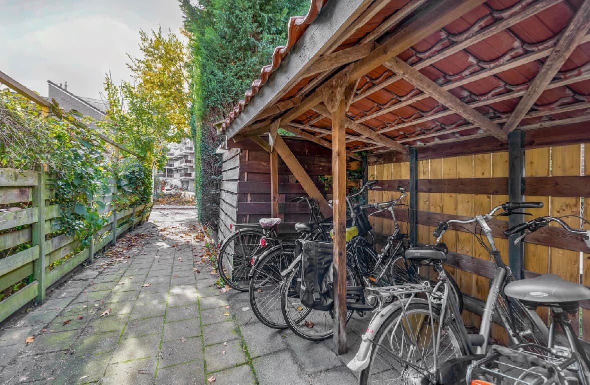 show all photos of Sportstraat