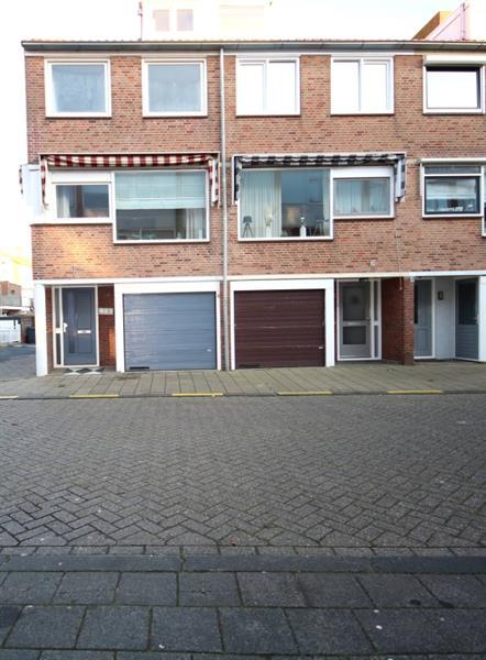 show all photos of Willy Sluiterstraat