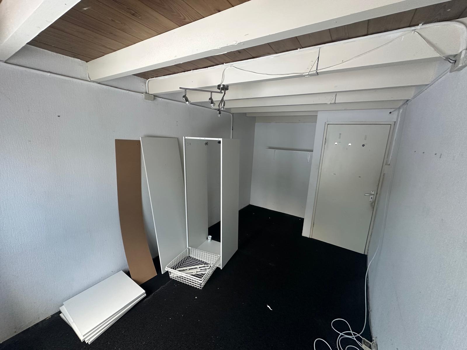 show all photos of Delftsestraatweg