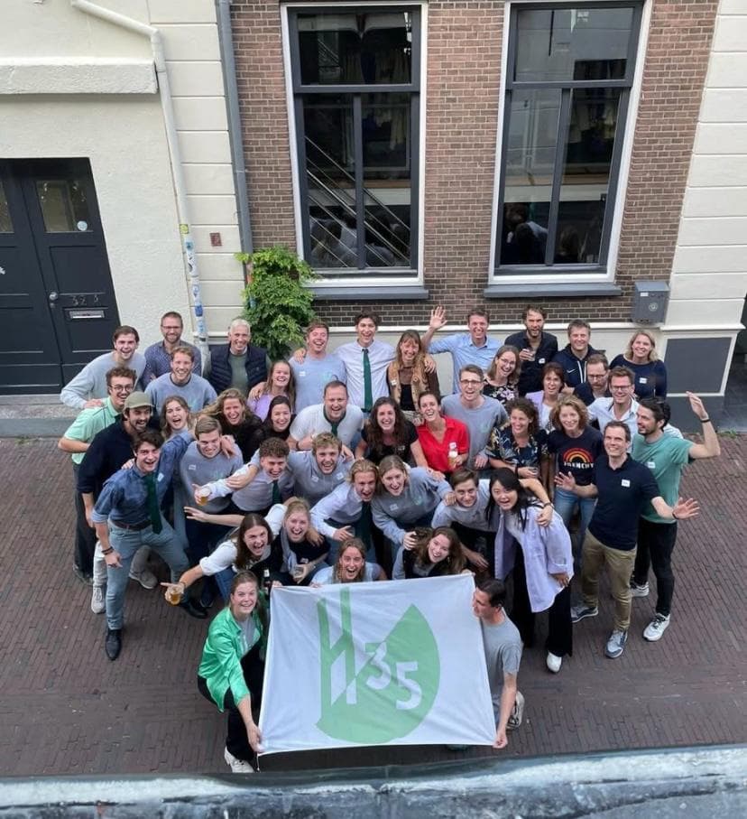 show all photos of Hoogstraat