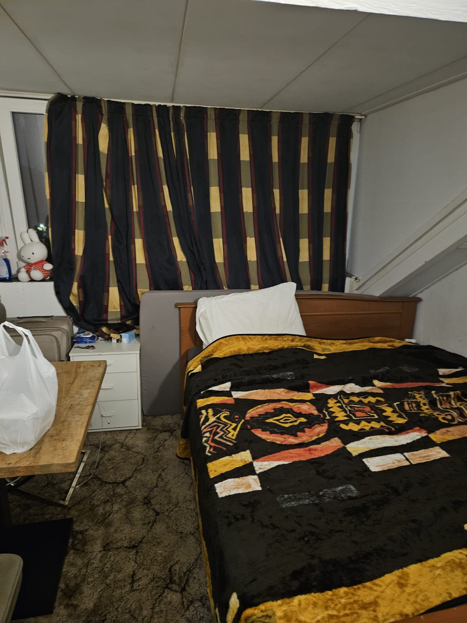 show all photos of Stroeslaan