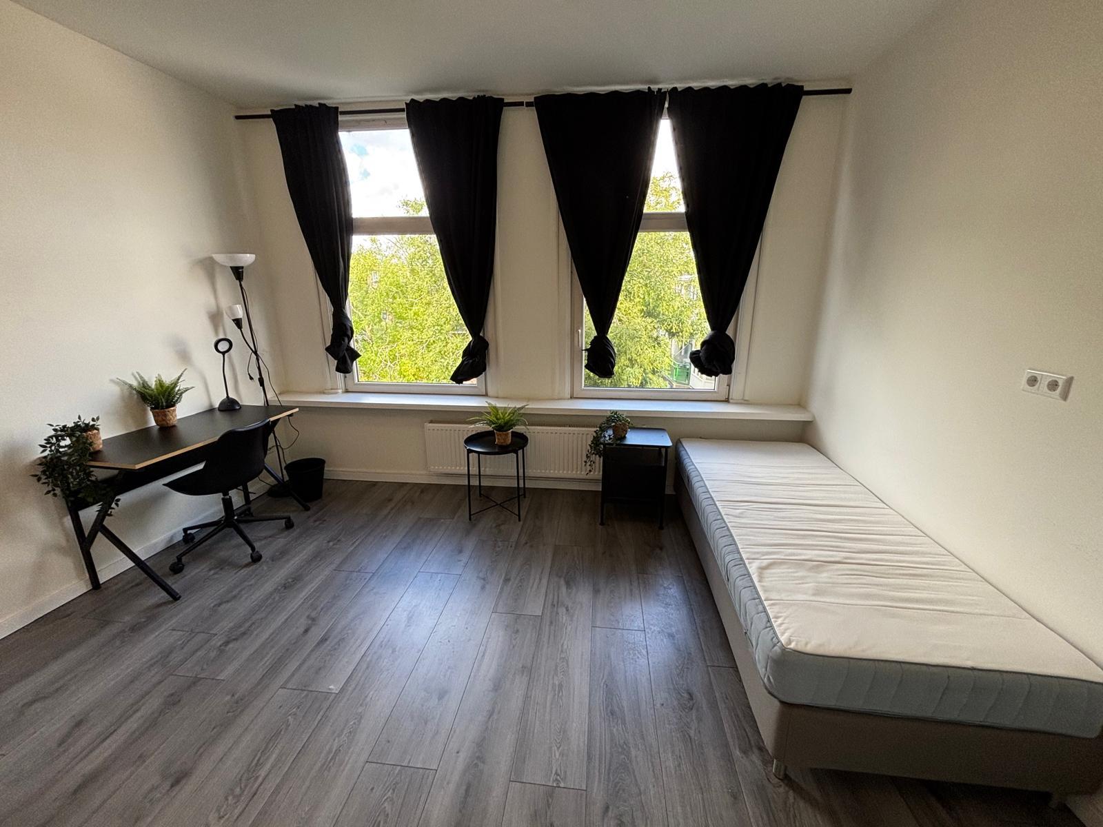 show all photos of Woelwijkstraat