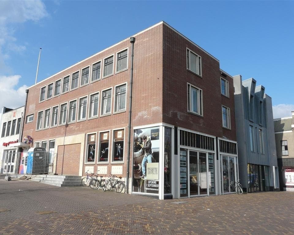 show all photos of Markt