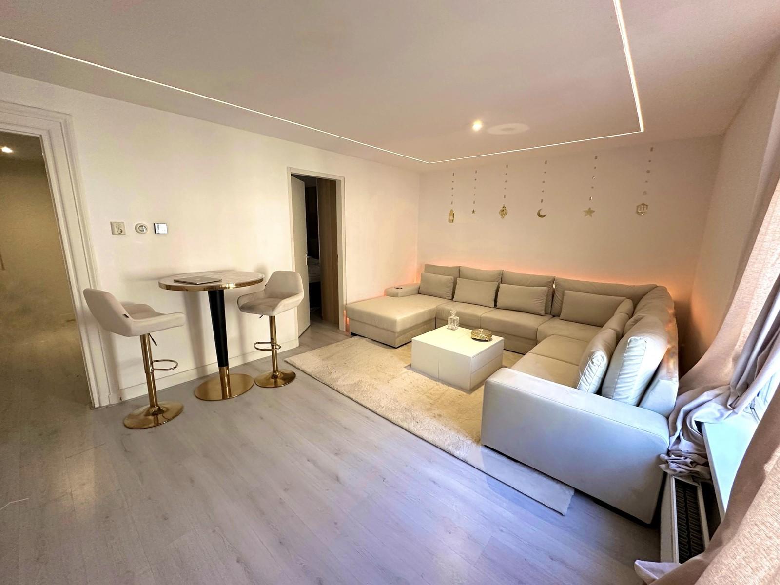 show all photos of Marnixstraat