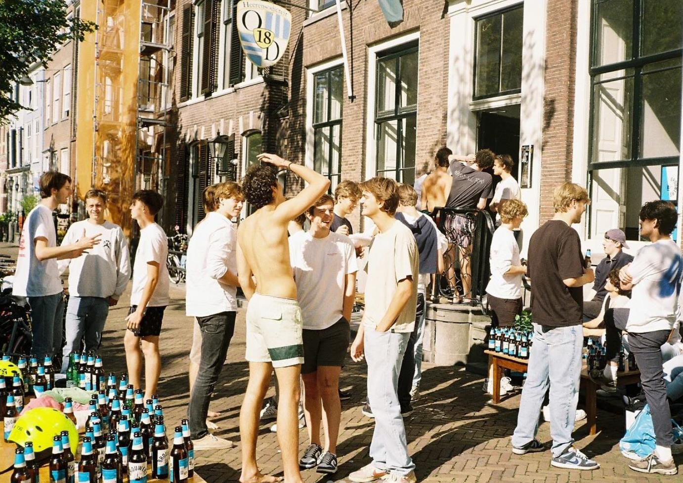 show all photos of Oude Delft