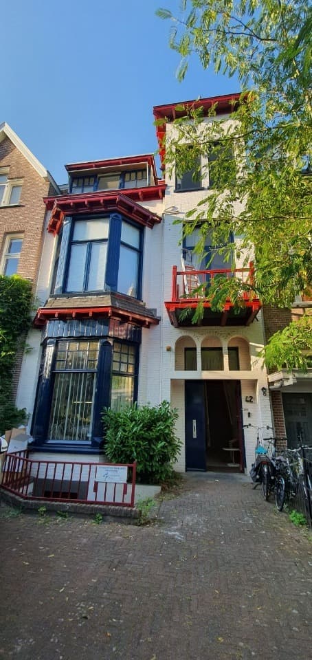 show all photos of Sweerts de Landasstraat