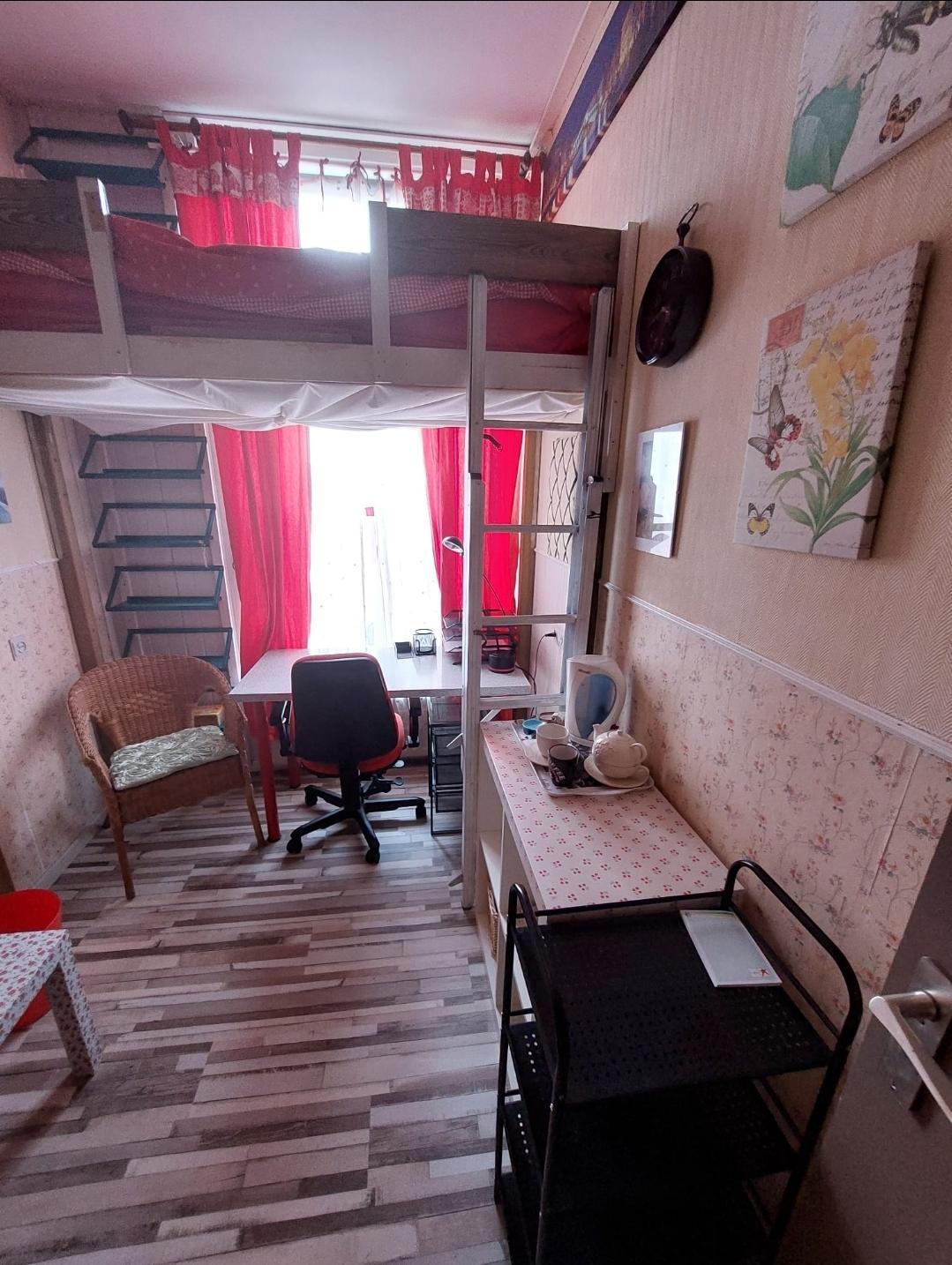 show all photos of Magdalena Moonsstraat