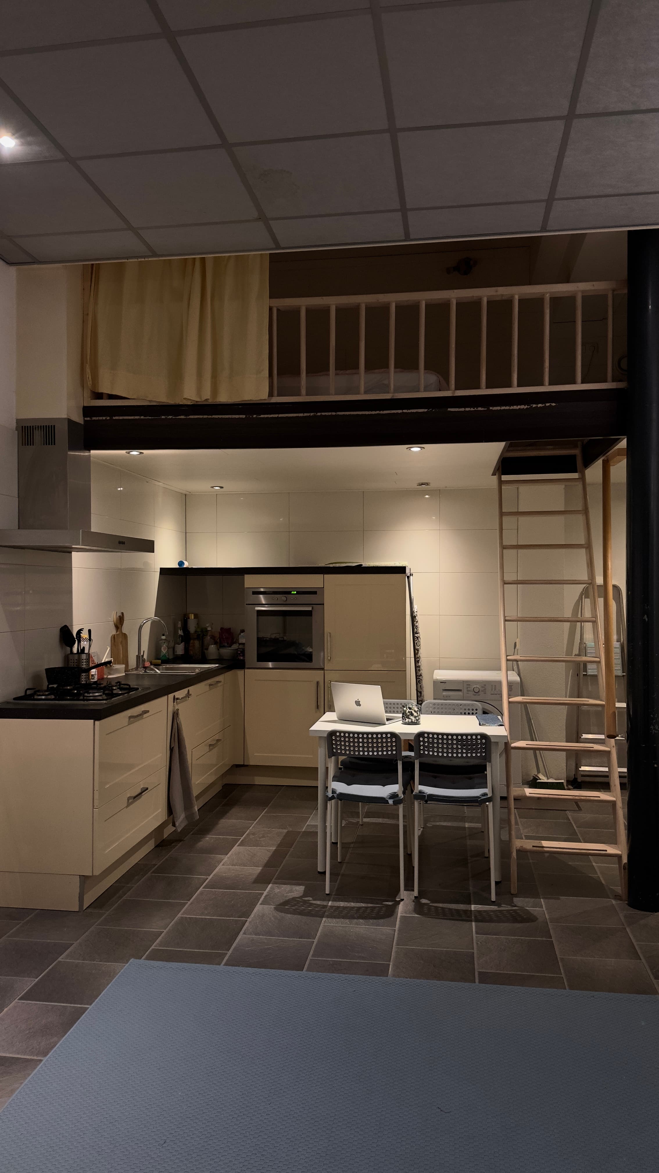 show all photos of Moesstraat