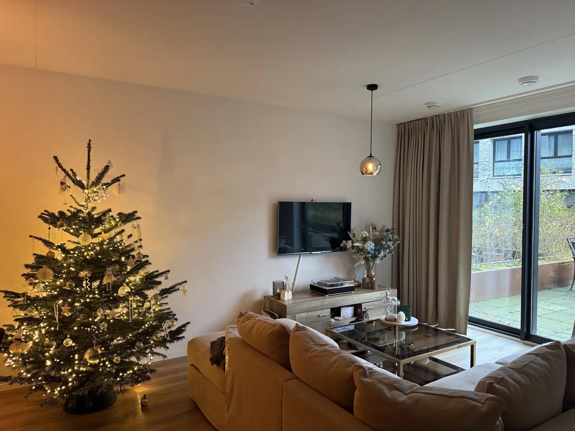 show all photos of Jan van Galenstraat