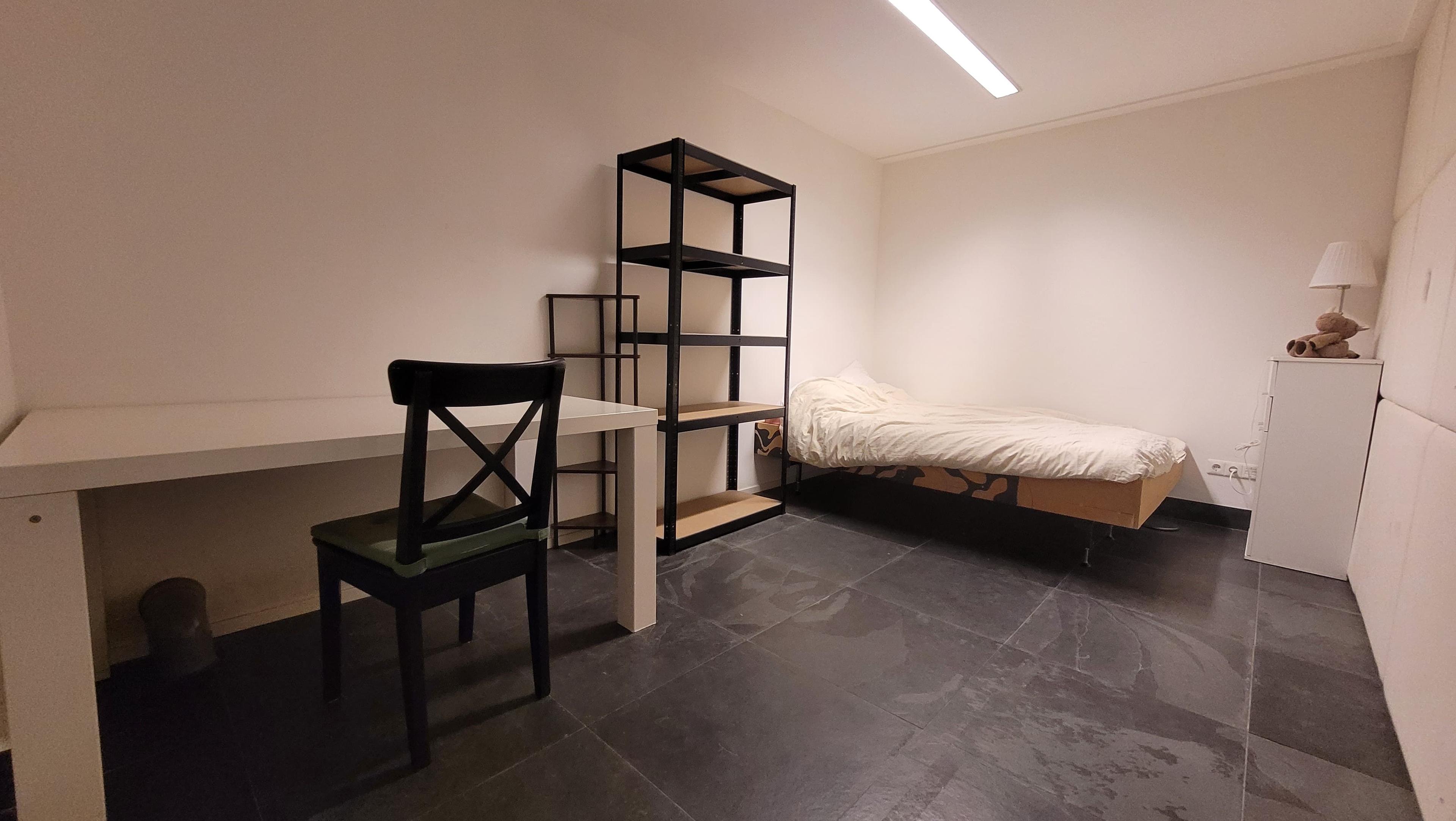 show all photos of Sweerts de Landasstraat