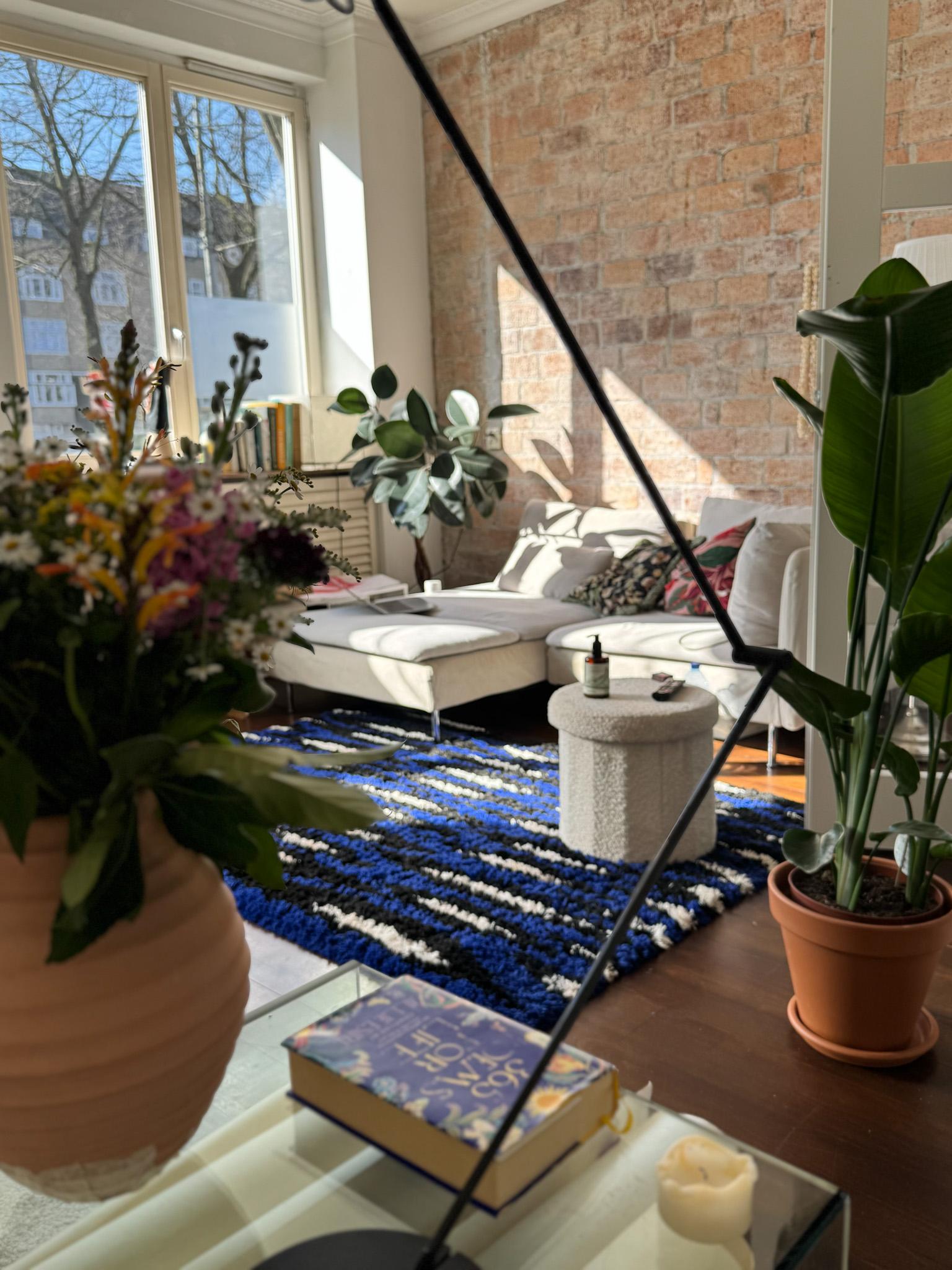 show all photos of Churchill-laan