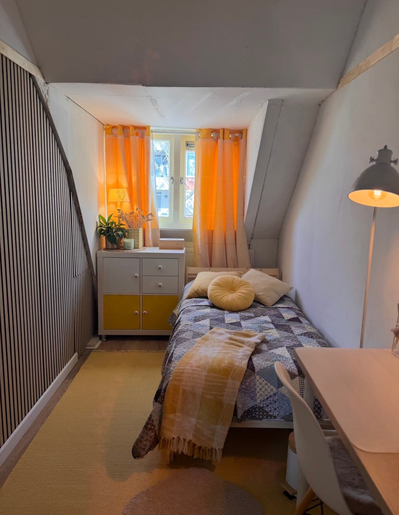 show all photos of IJsselmondselaan