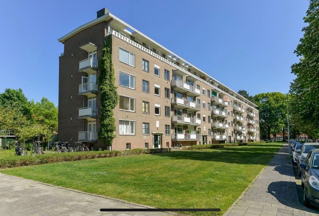 show all photos of Lippe Biesterfeldstraat