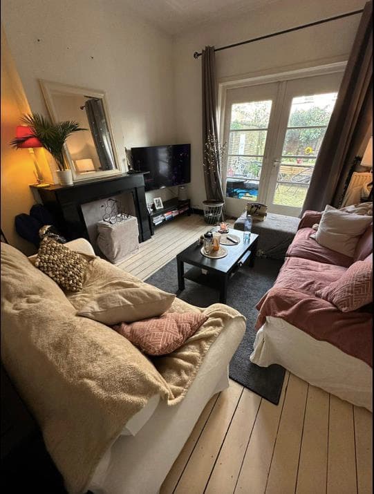 show all photos of Hennequinstraat