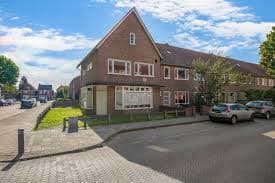 show all photos of Bergen op Zoomstraat