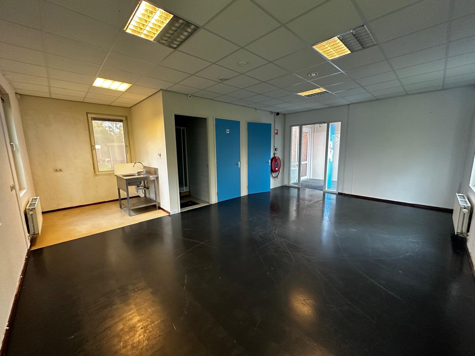 show all photos of Ljurkstrjitte