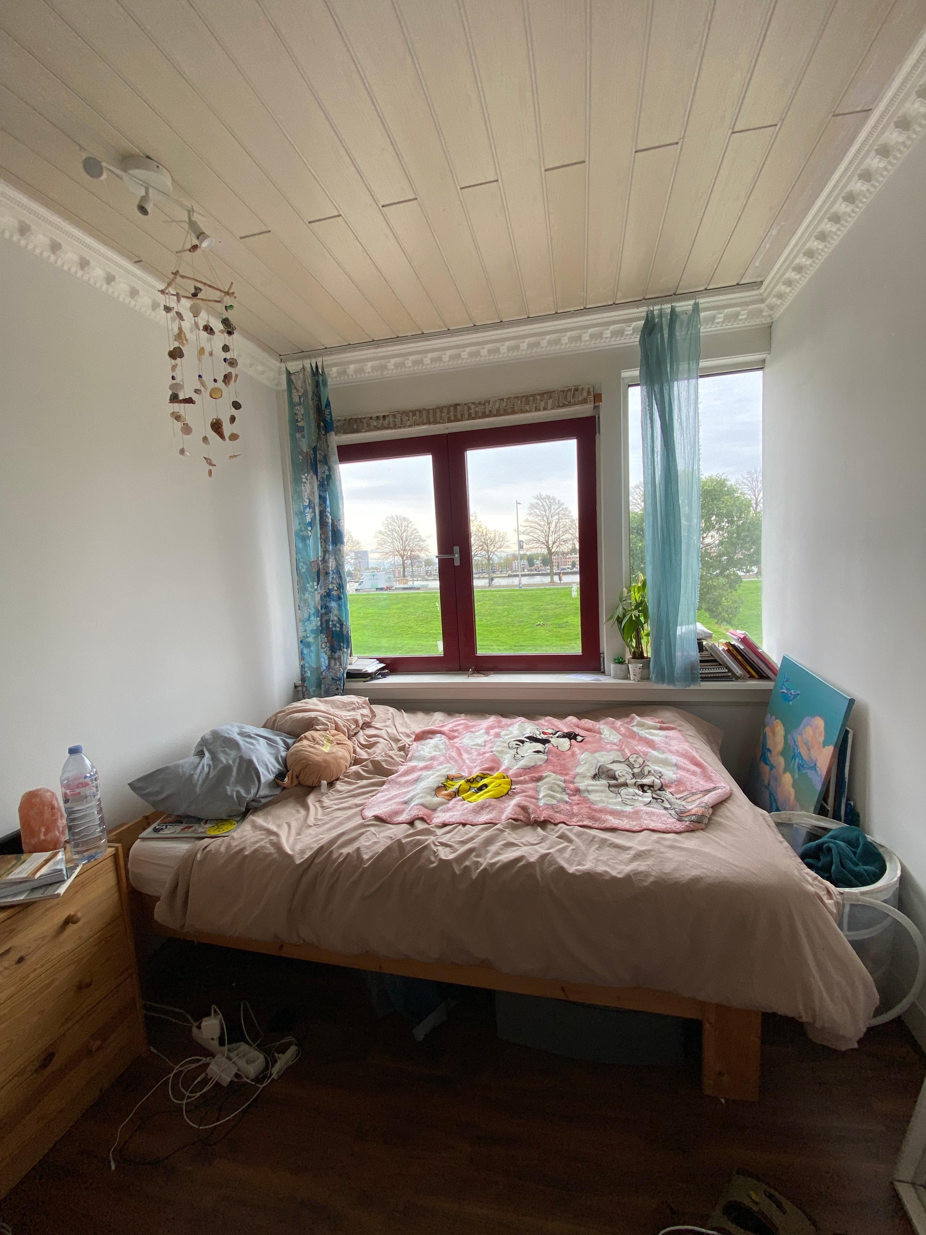 show all photos of Oostmaaslaan