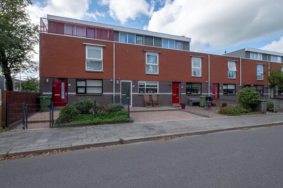 show all photos of Basaltstraat