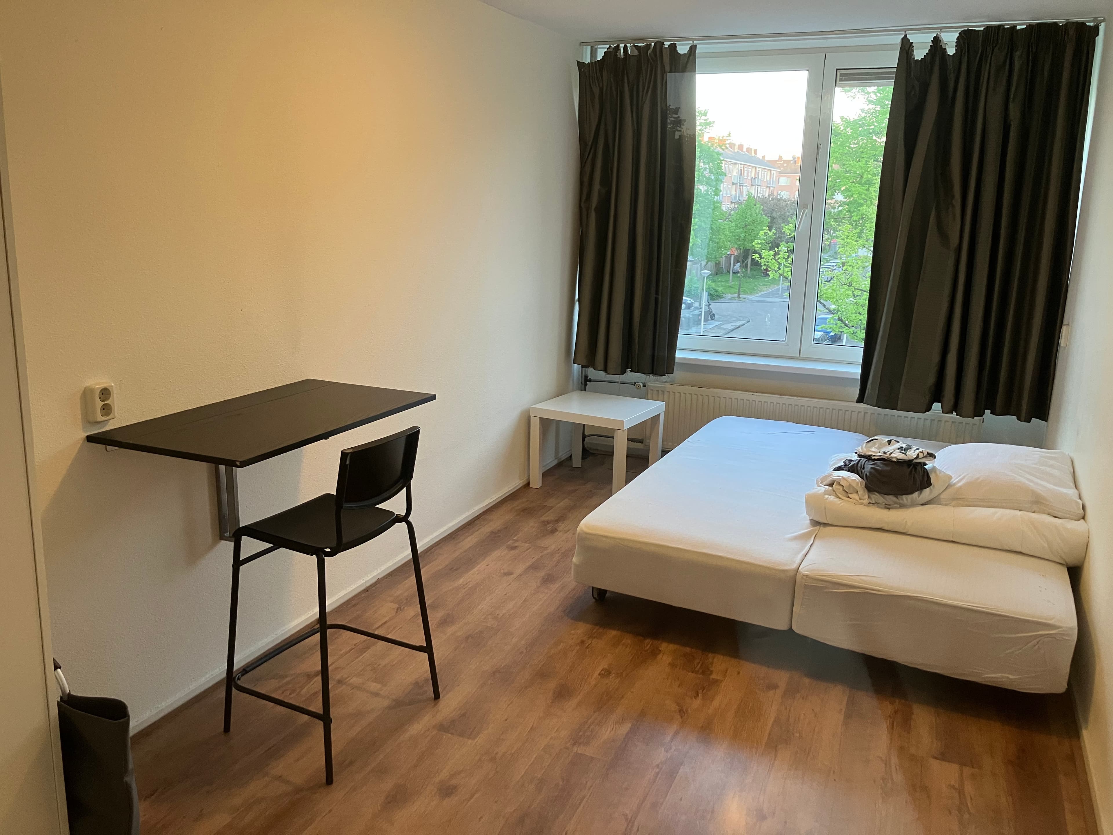 show all photos of Nieuwe Laan