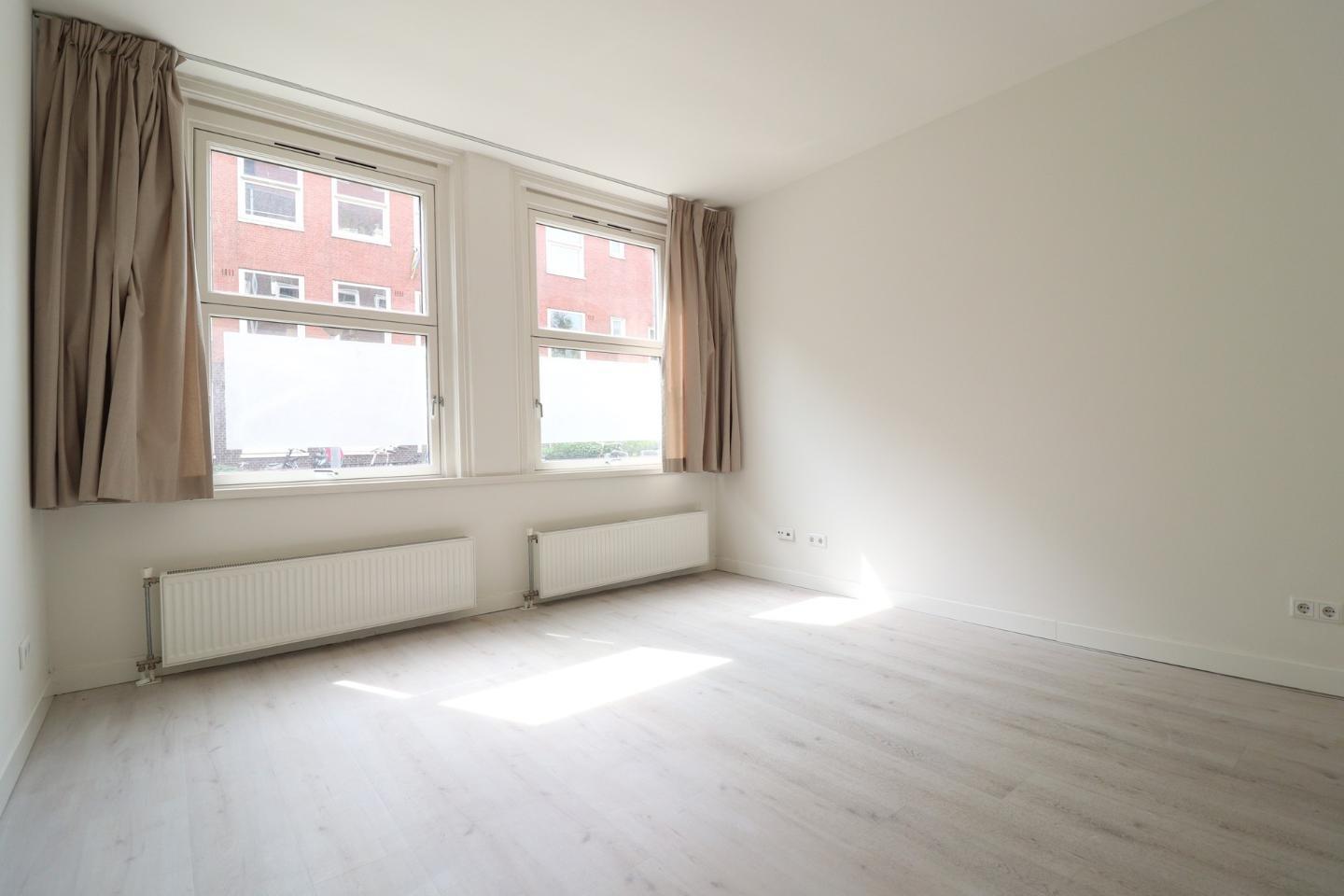show all photos of Van Brakelstraat