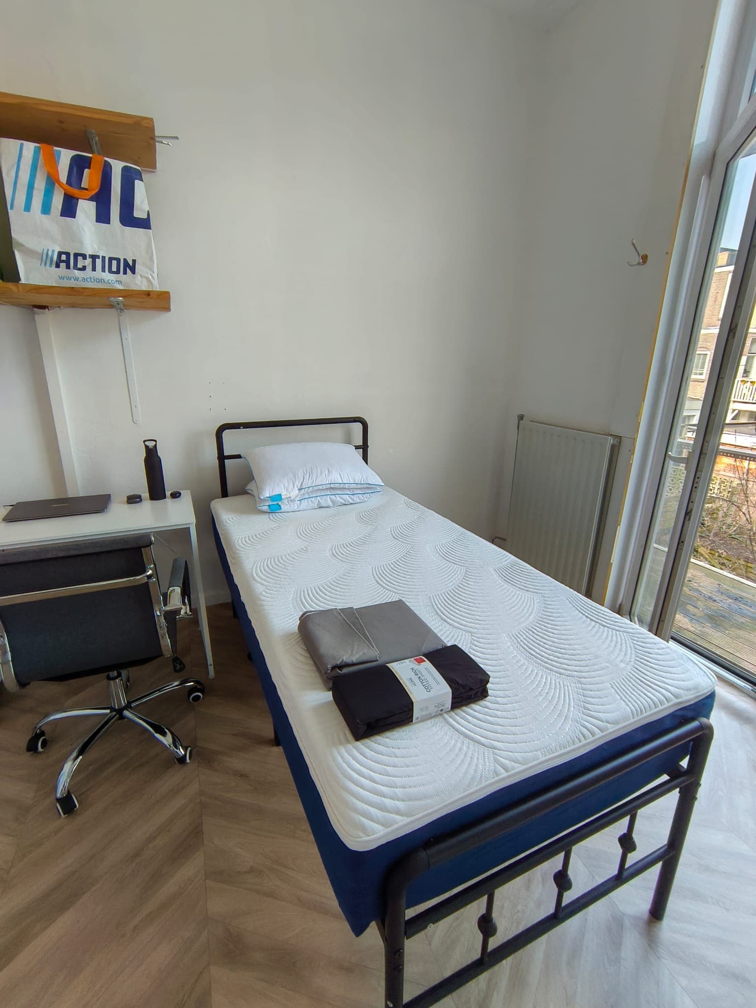 show all photos of Vondellaan