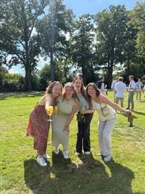 show all photos of De Heurne