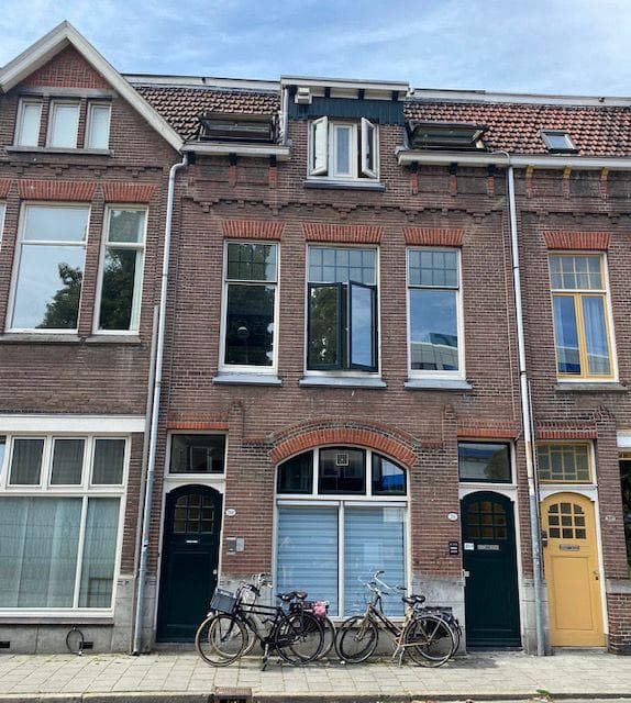 show all photos of Oostersingel